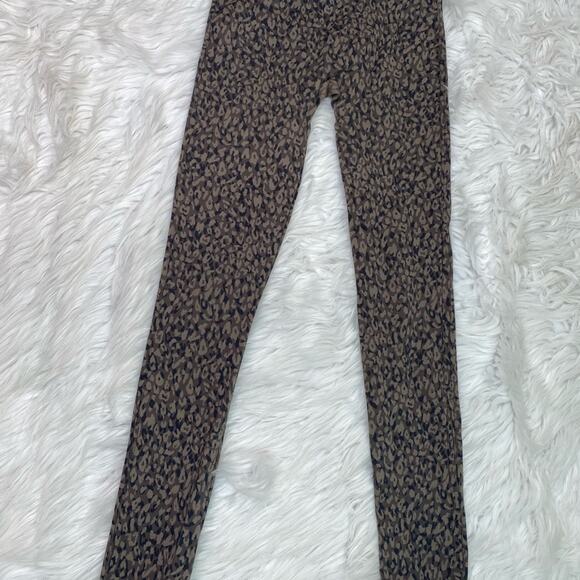 Spanx Size M Look At Me Now Seamless Leggings Mini Leopard Print Brown - Picture 3 of 8